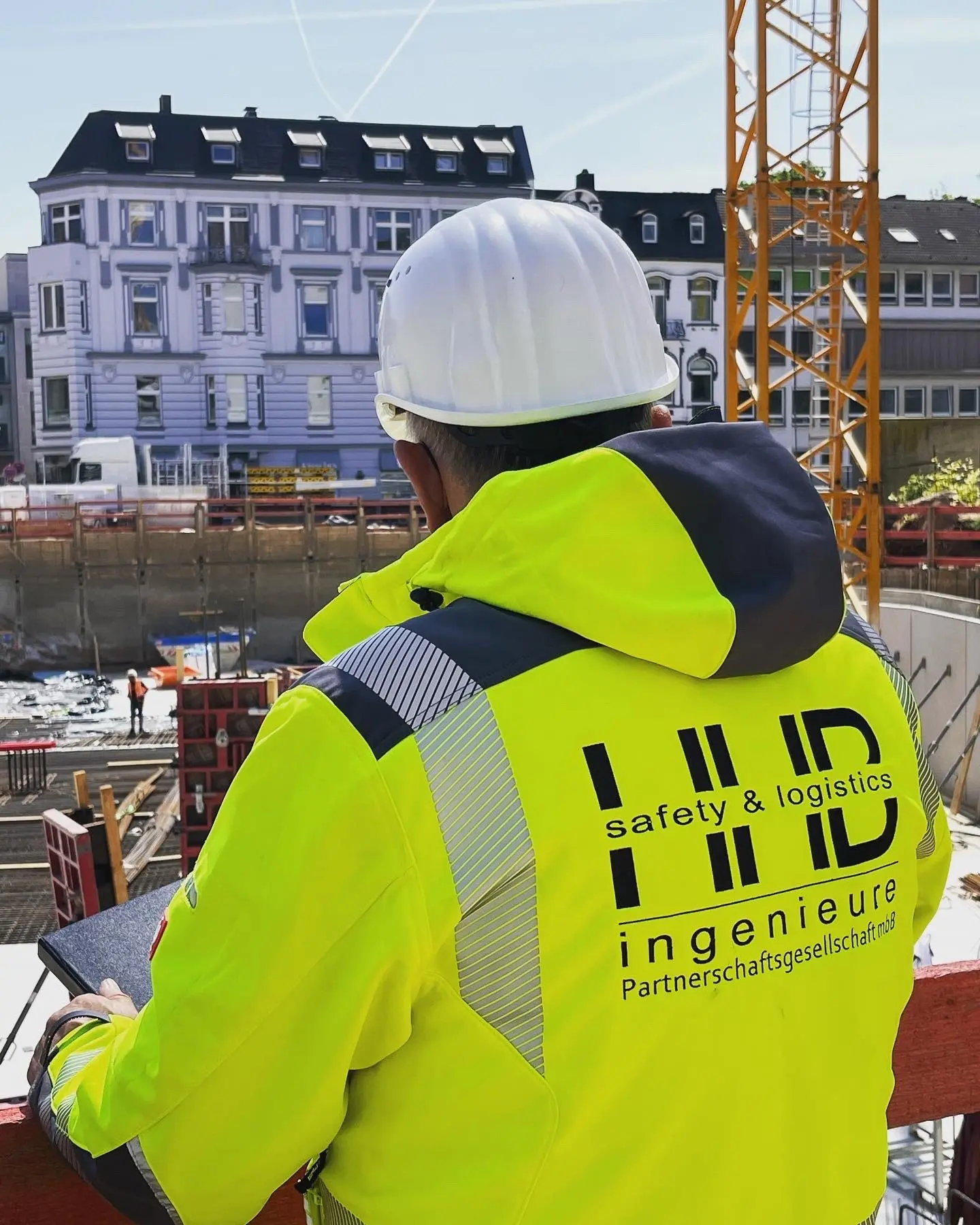 HHB - Herms-Haking und Brinckmann Beratende Ingenieure Part GmbB- Bauingenieur, der den Bau überwacht